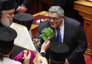 golden dawn leader blessed by archbishop of Greece Ieronymos